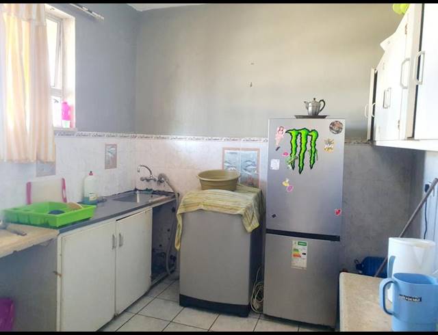2 BEDROOM APARTMENT FOR SALE IN UMKOMAAS